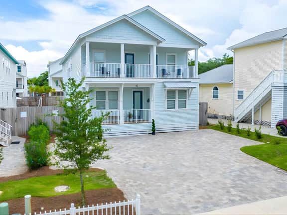 Semi-Private Beach Access, Heated Pool & Spa, Bikes - Image 4