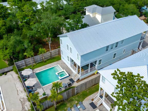Semi-Private Beach Access, Heated Pool & Spa, Bikes - Image 3