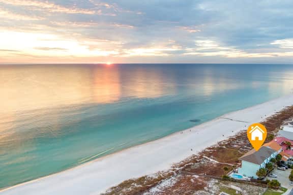 Beachfront, Pool, Amazing Views, and Sleeps 14 - Image 4