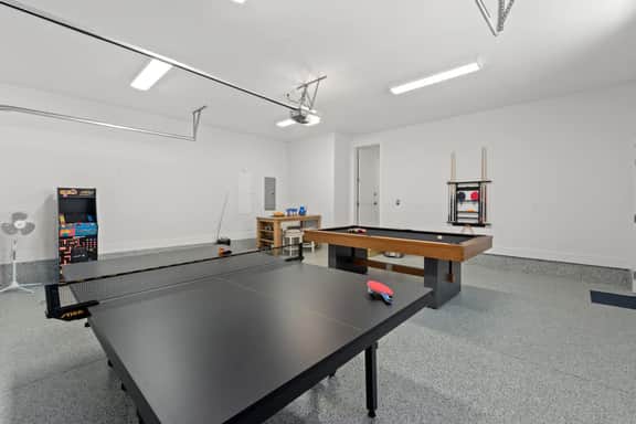 Luxury Home: Screened Pool, Spa, Game Room, Bikes - Image 5